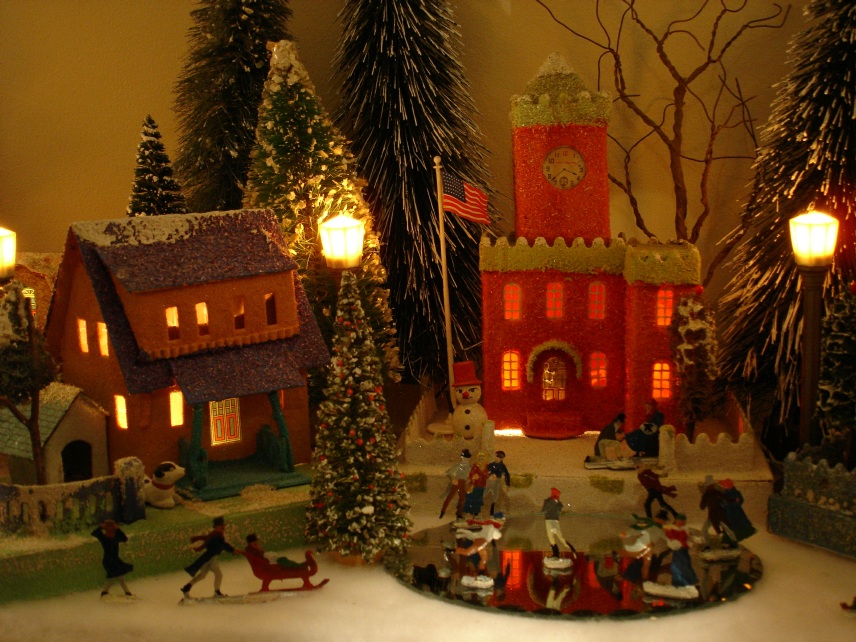 Antique Cardboard Christmas House (250K)