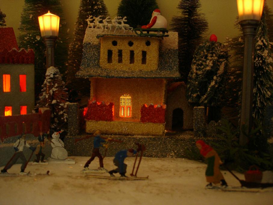 Antique Cardboard Christmas House (100K)