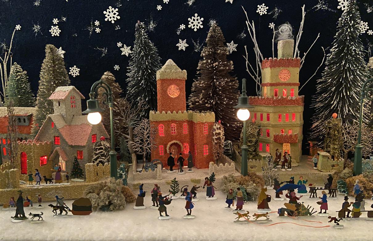 Antique Cardboard Christmas House (300K)