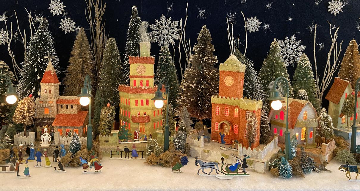 Antique Cardboard Christmas House (300K)